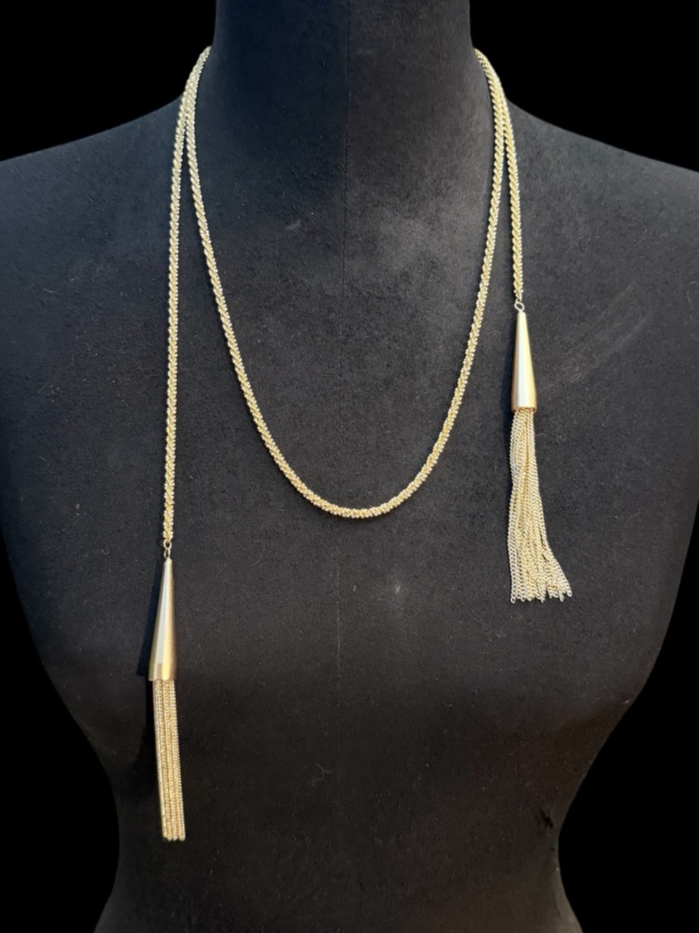 Kendra Scott Phara Gold Lariat Necklace - Picture 4 of 8